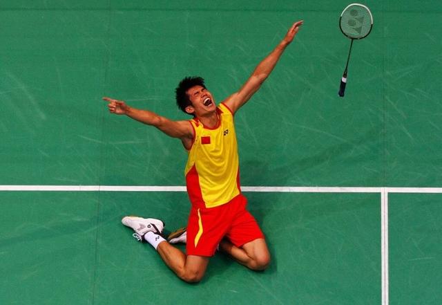 门一脚的把 门一脚的把