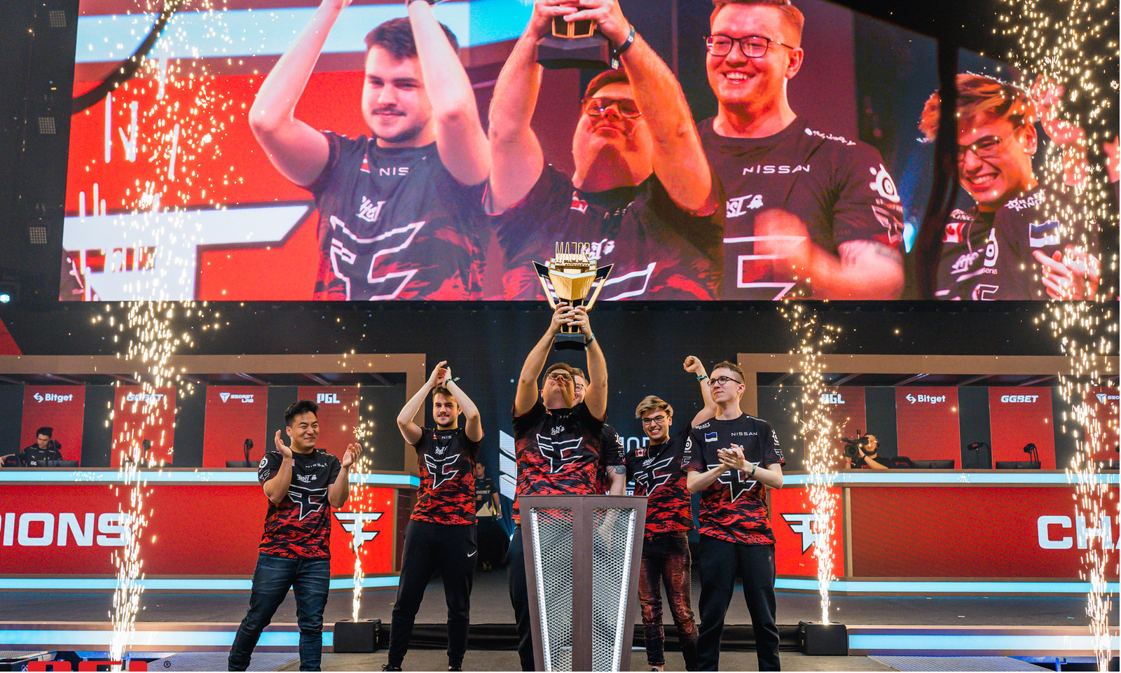 再到蕾哈娜 再到蕾哈娜